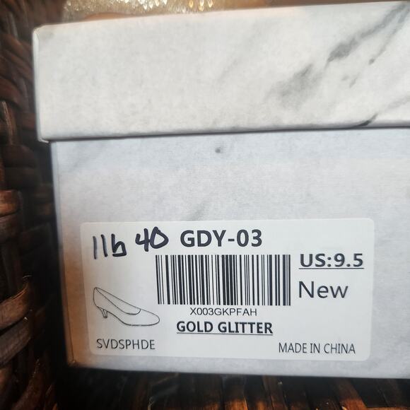 Svdsphde‎ Women's Size 9.5 Gold Glitter Wedding Day Kitten Heels NIB - Picture 8 of 8